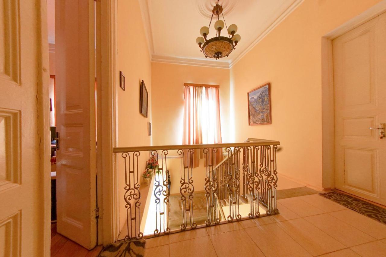 House 1899 Kutaisi Exterior foto